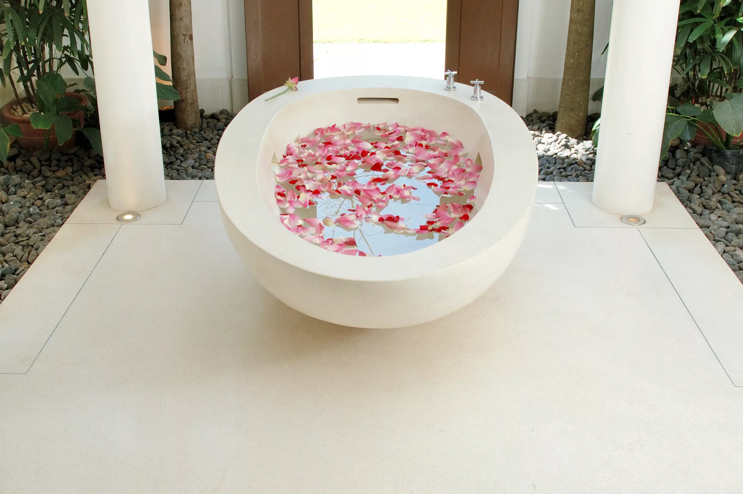 Terrazzo application of Montania white cement