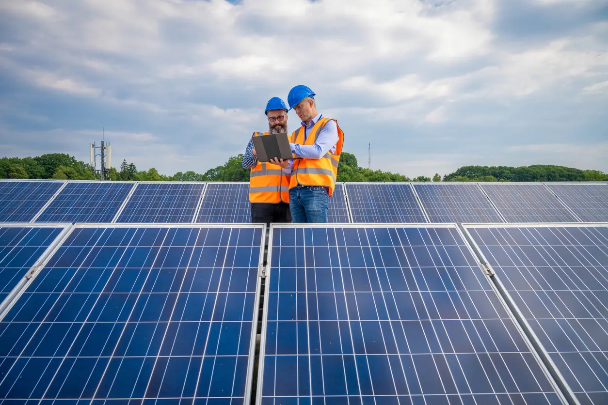 iStock-1348372266 solar-sourcing-solution-scg-international
